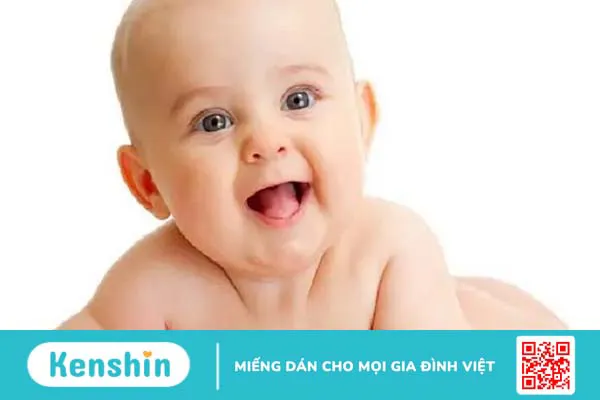 Trẻ sơ sinh có gân xanh ở sống mũi có nguy hiểm không?