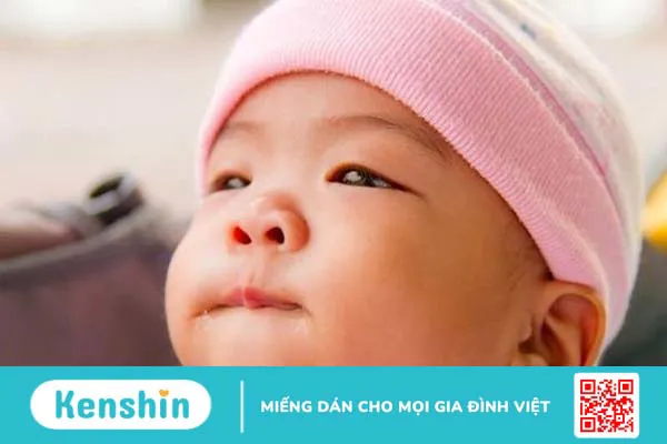 Trẻ sơ sinh hay bặm môi dưới có sao không? Cách trị trẻ hay bặm môi dưới 1