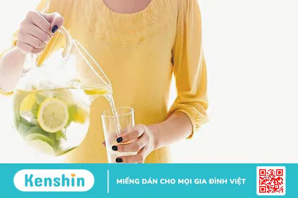 Uống nước chanh giảm cân trước hay sau bữa ăn là tốt nhất?