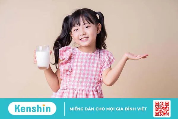 Uống sữa bò có tăng chiều cao không?