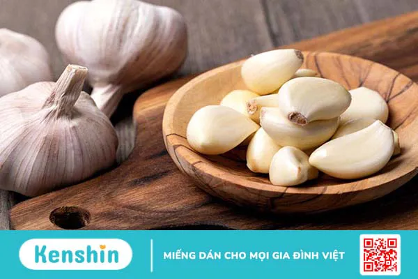 Vì sao ăn tỏi hôi miệng? Cách loại bỏ mùi tỏi nhanh chóng