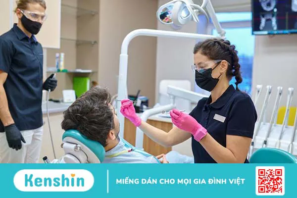 Viêm nha chu nặng có thể dẫn đến biến chứng nguy hiểm gì?