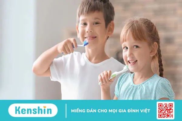 Viêm nướu răng có bị sốt không? Vì sao viêm nướu răng kèm sốt?